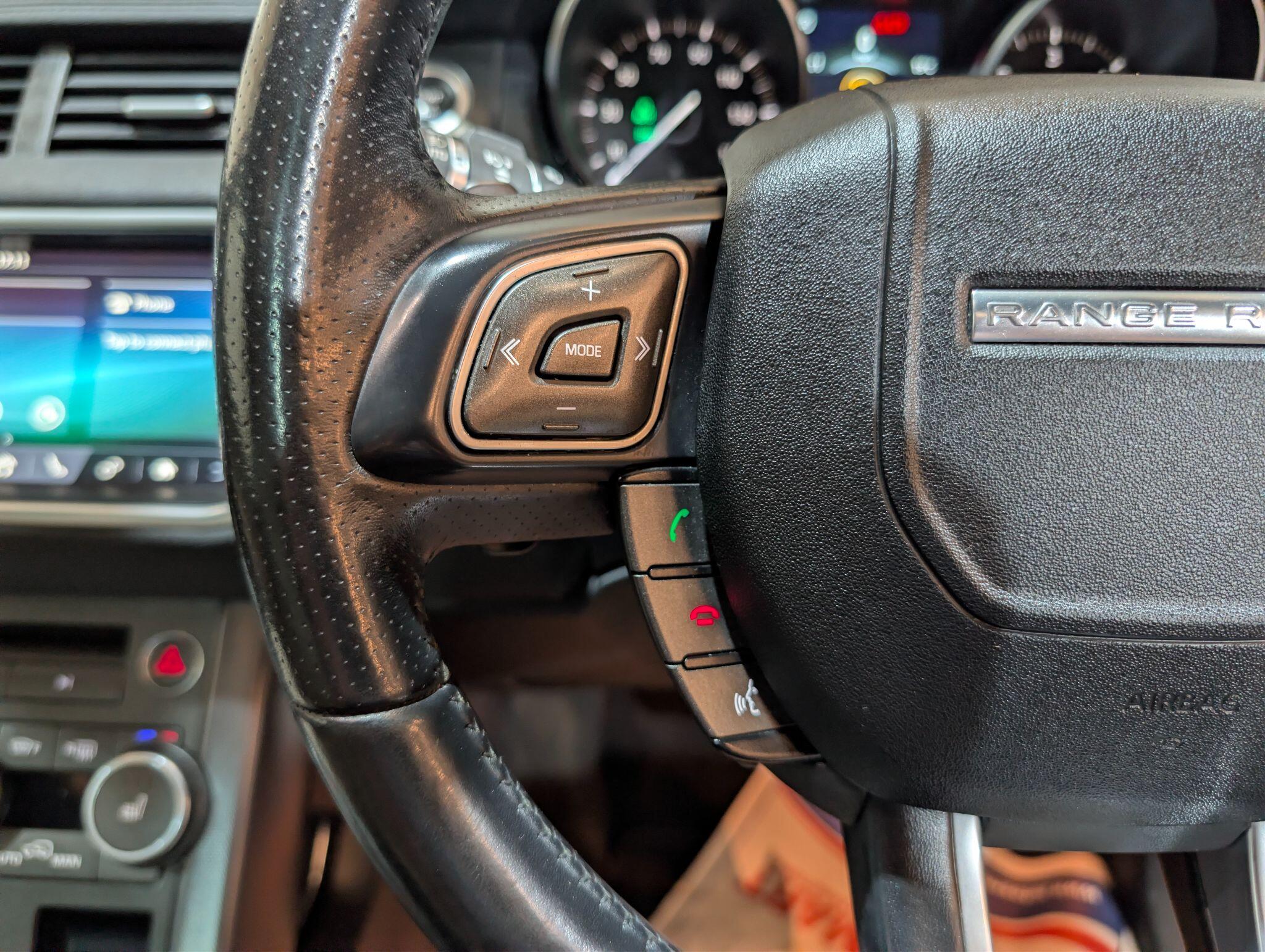 Land Rover Range Rover Evoque view 38