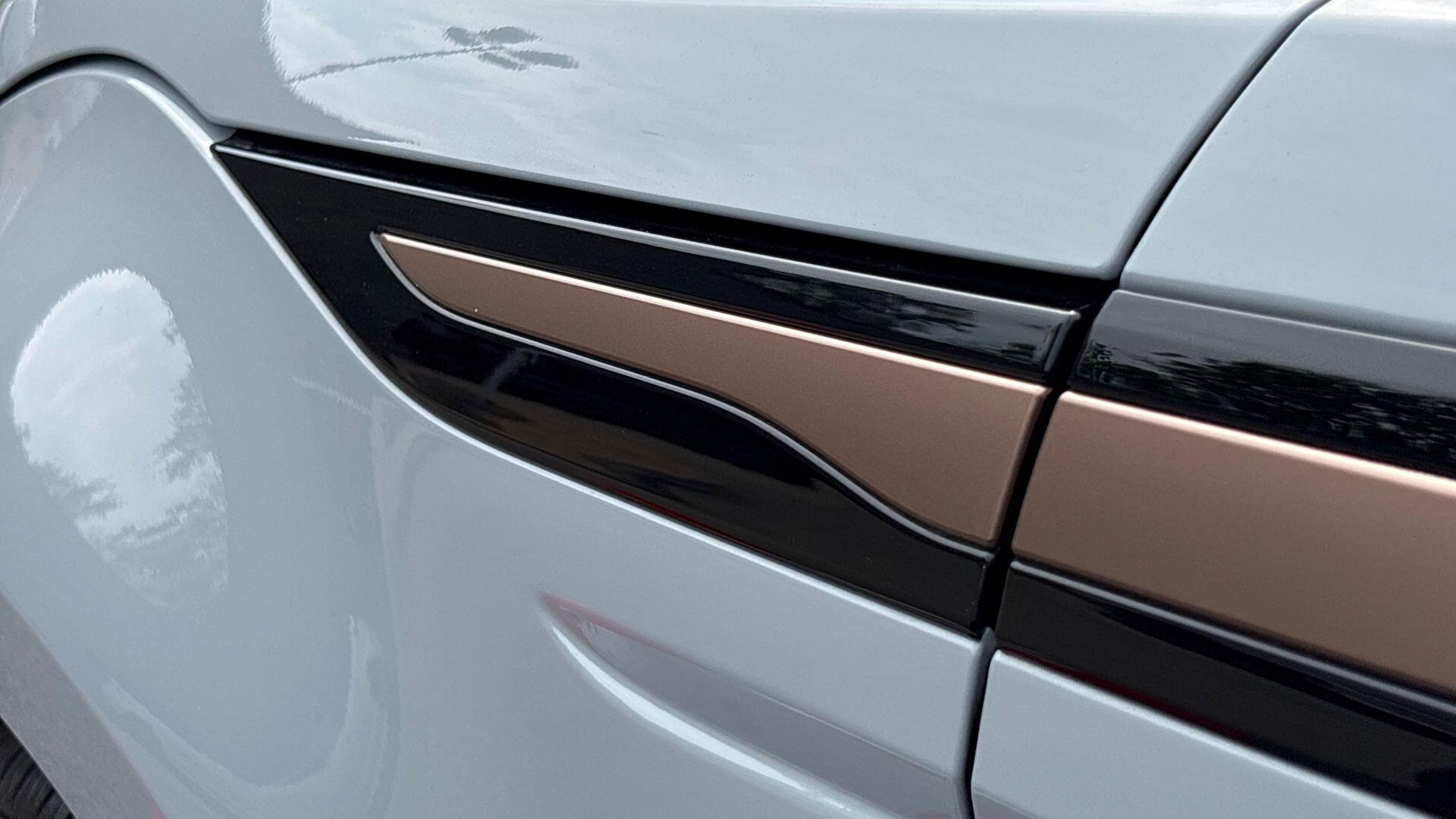 Land Rover Range Rover Evoque view 23
