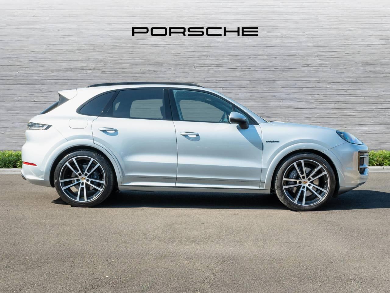 Porsche Cayenne view 2