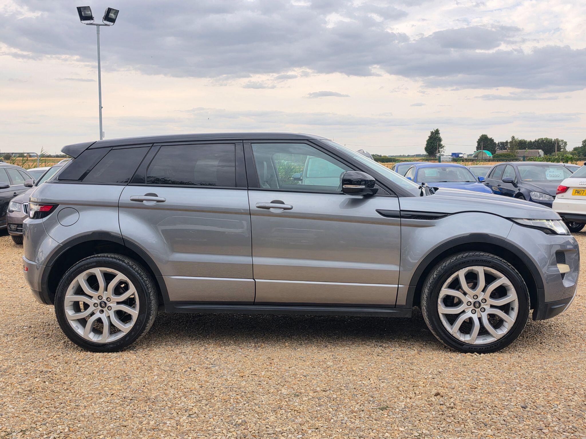 Land Rover Range Rover Evoque view 5