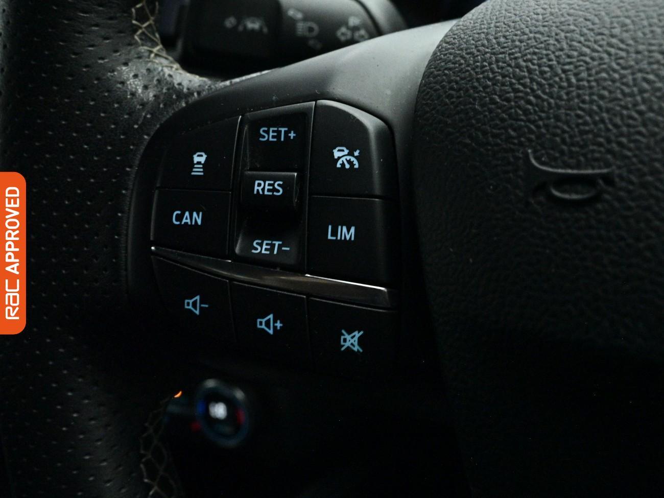 Ford Focus view 25