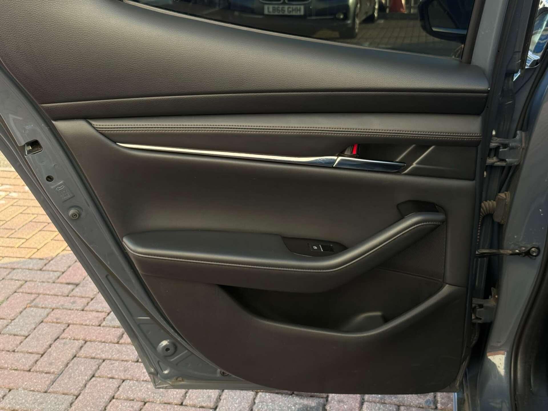 Mazda Skyactiv-G view 19