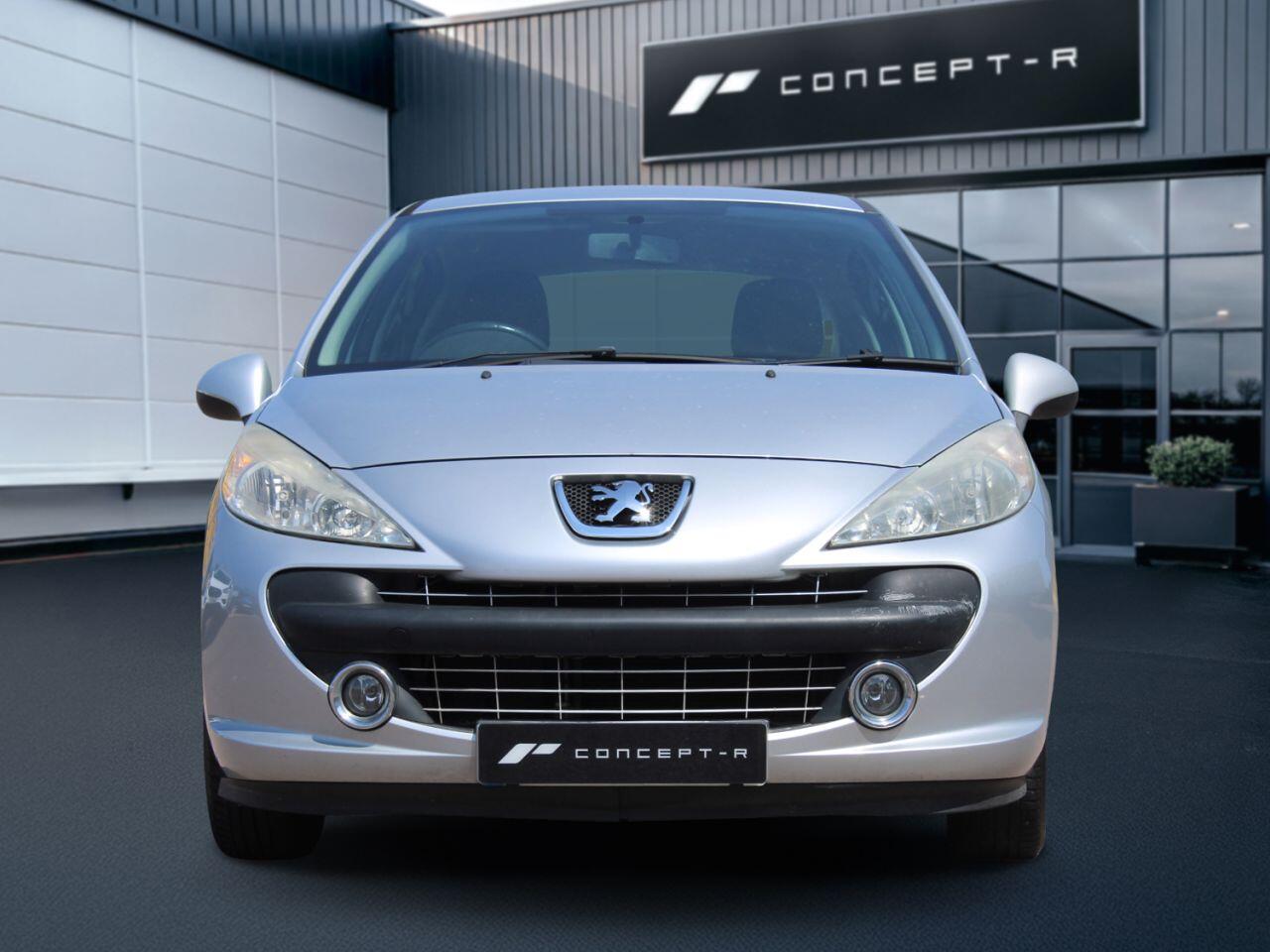 Peugeot 207 view 4