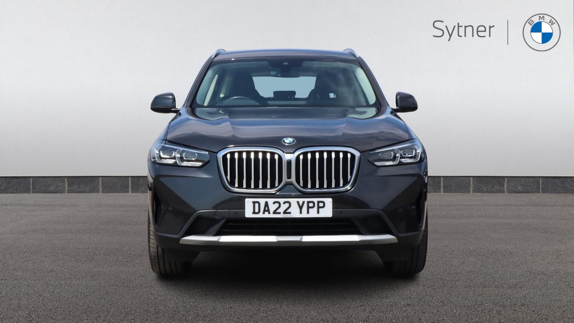 BMW X3 view 16