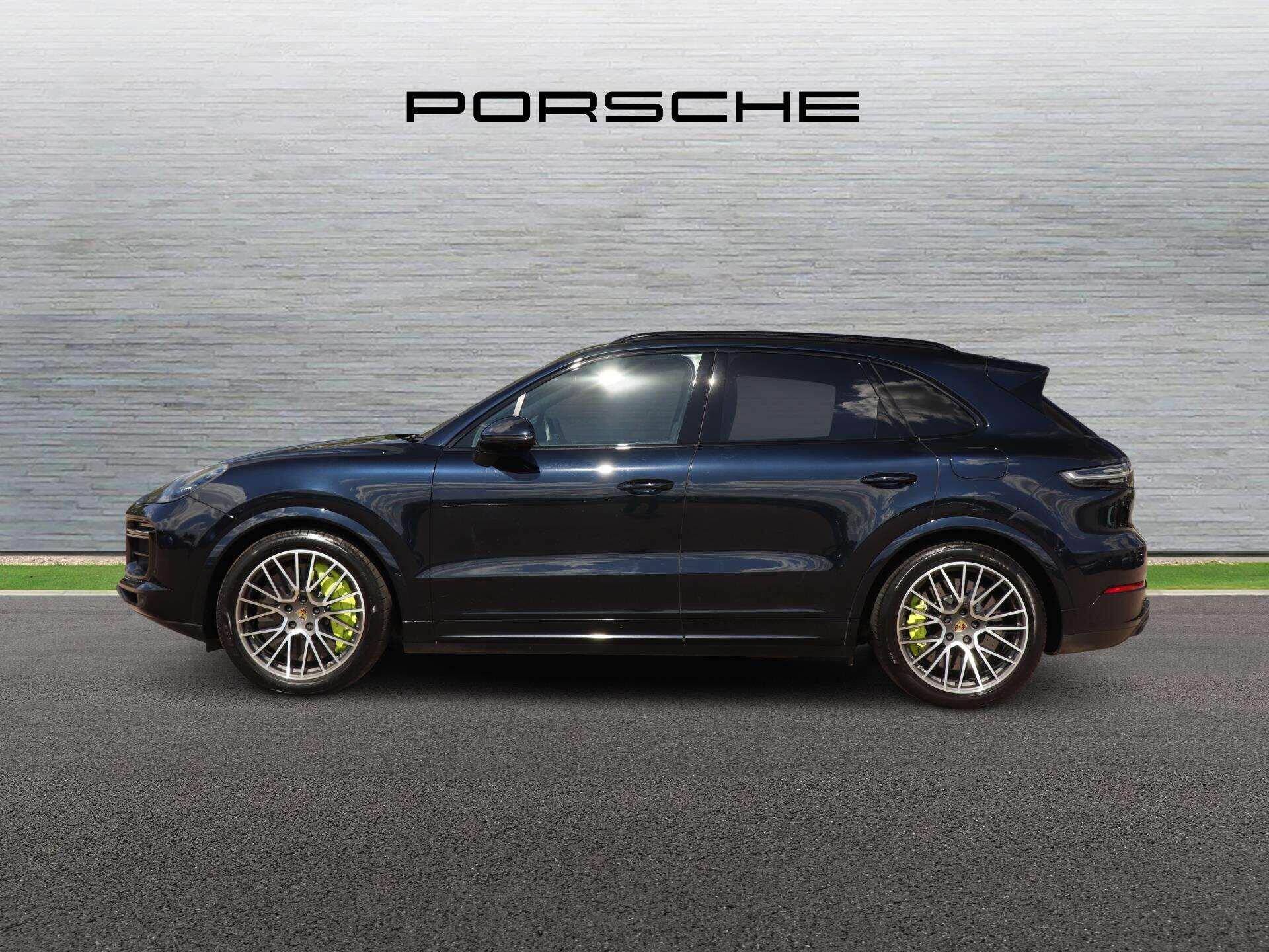 Porsche Cayenne view 6