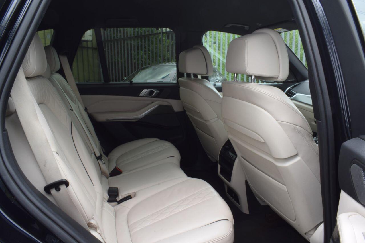 BMW X5 view 18