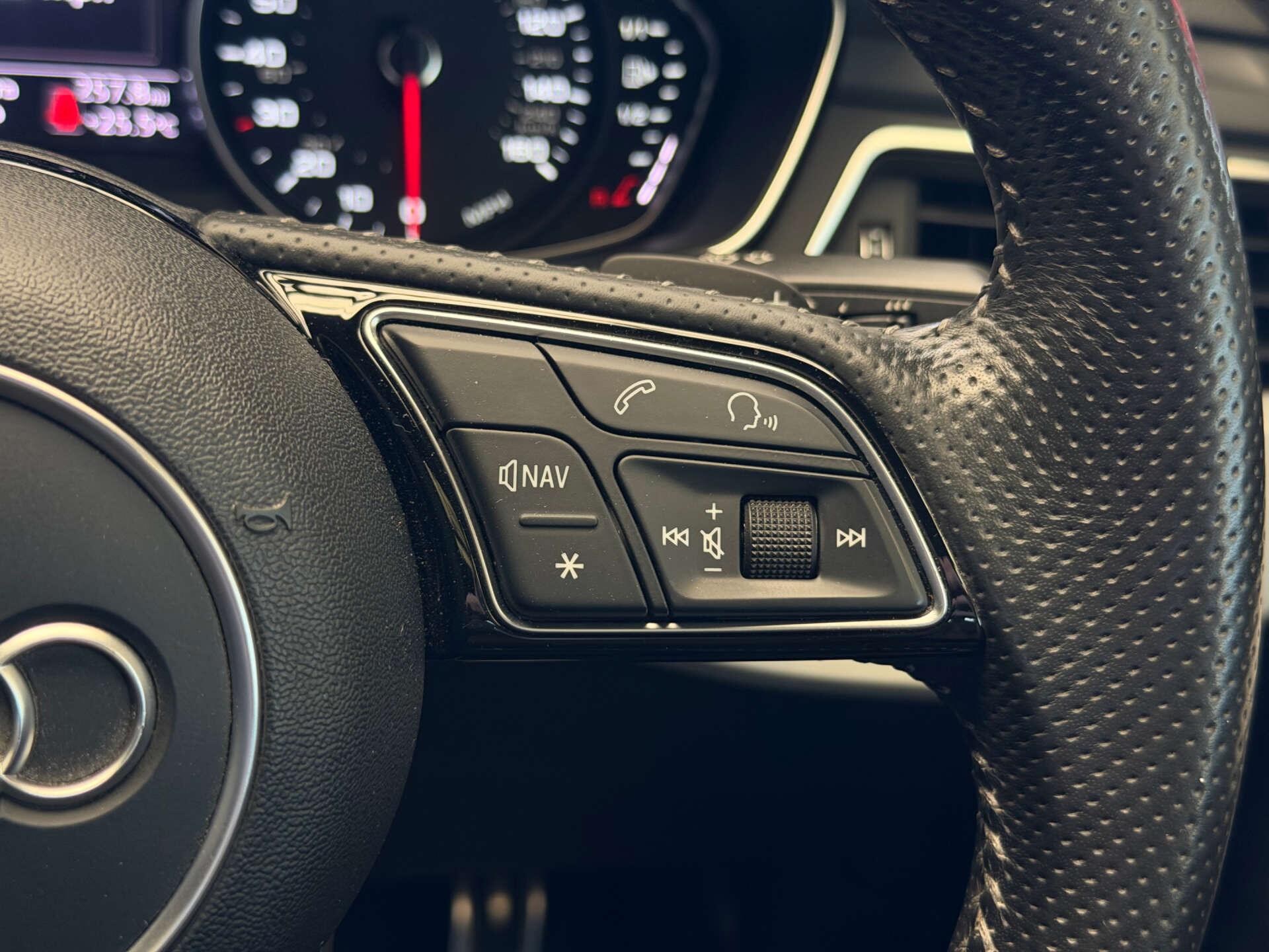 Audi A4 view 26
