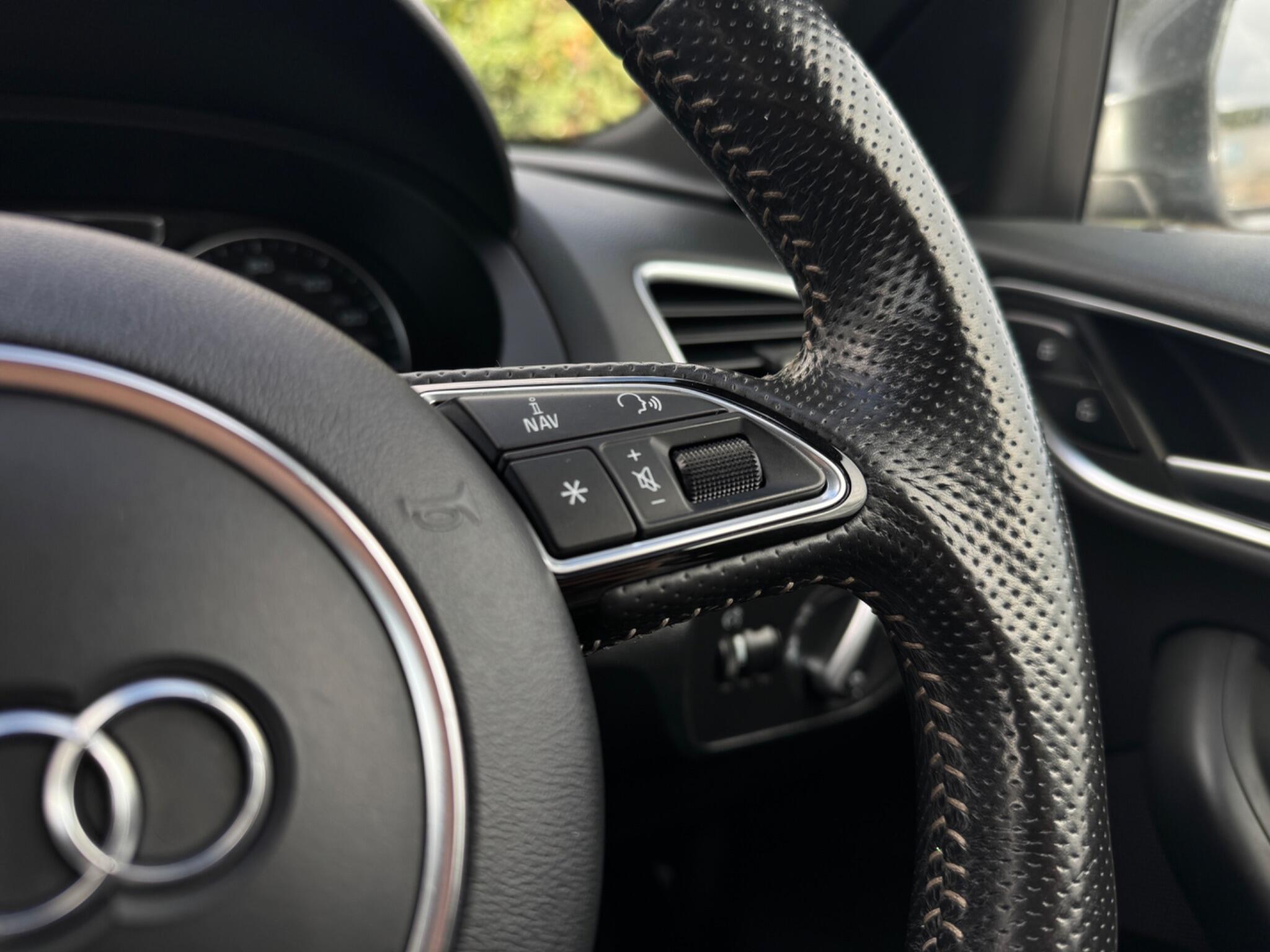 Audi Q3 view 25