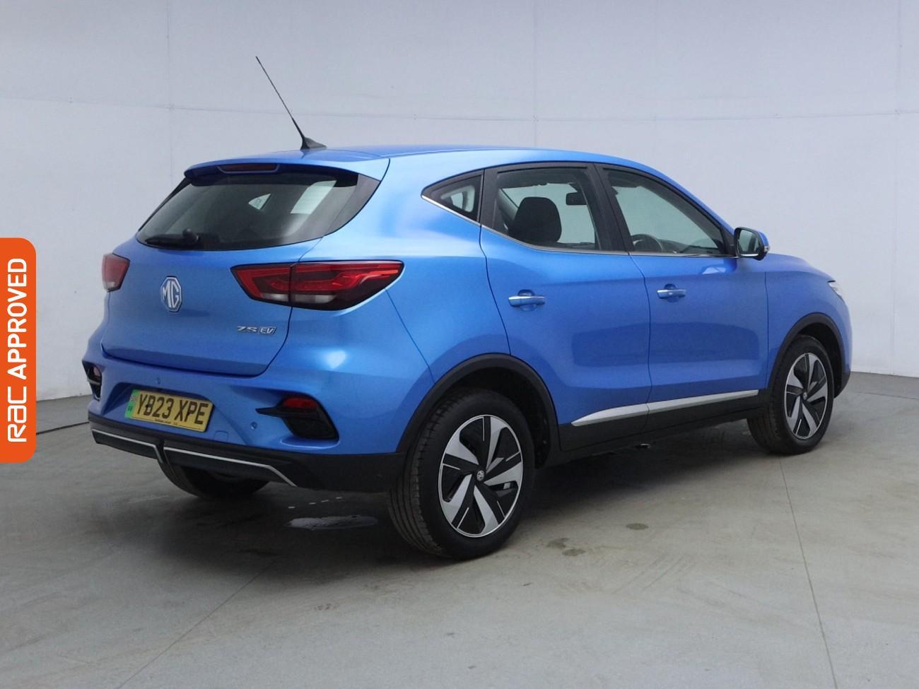 MG ZS view 32