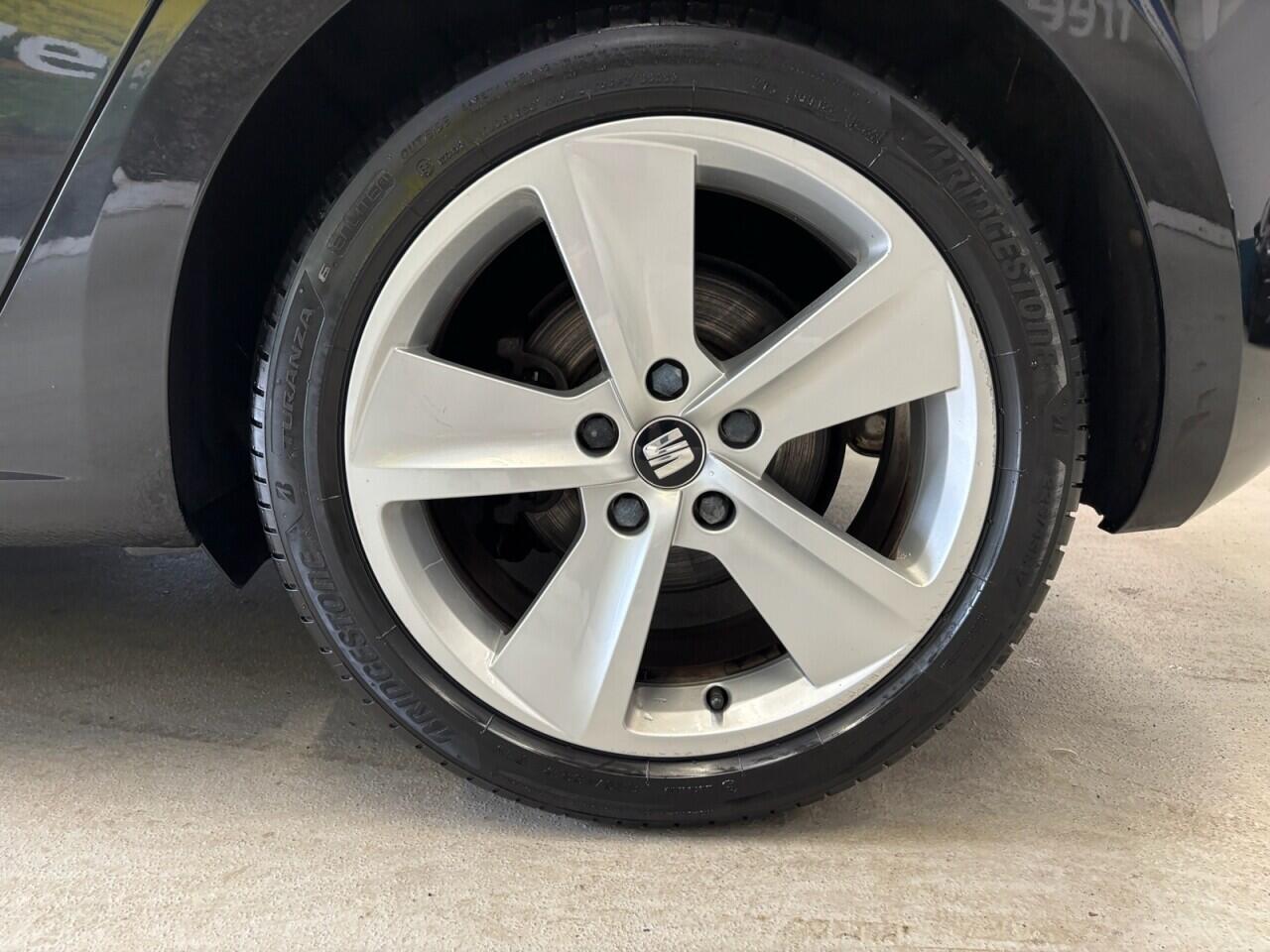 Seat Leon view 9
