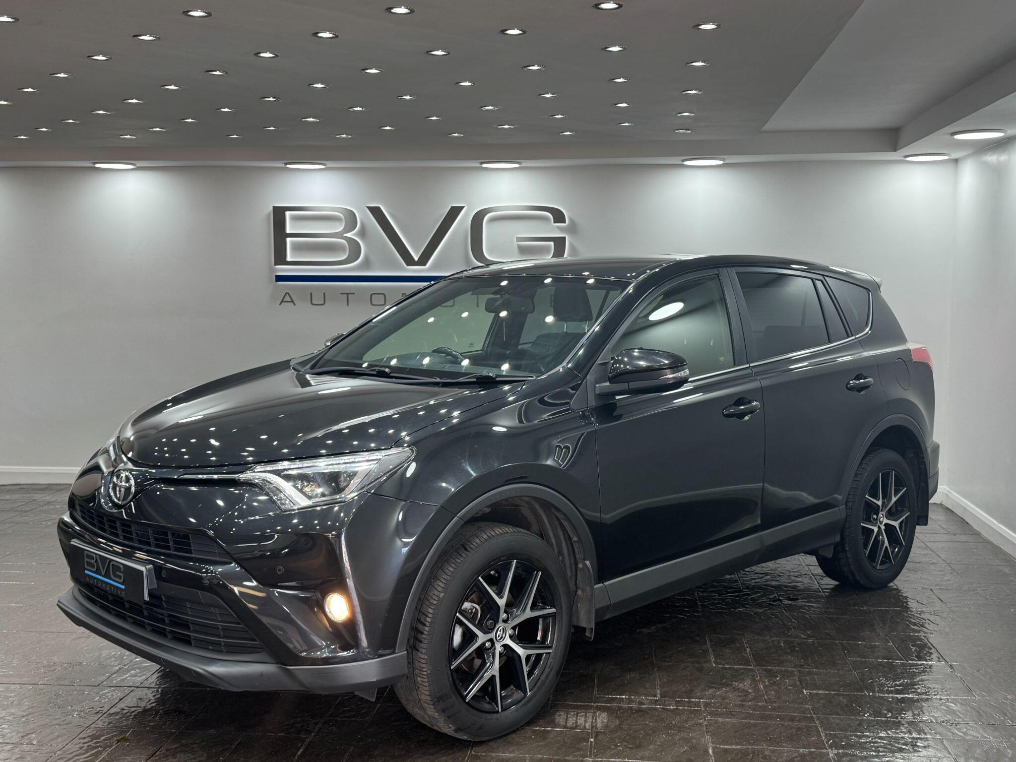 Toyota Rav4 view 5