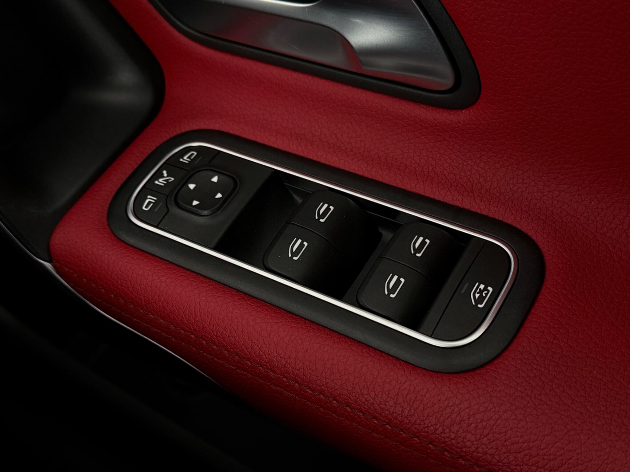 Mercedes-Benz CLA view 19