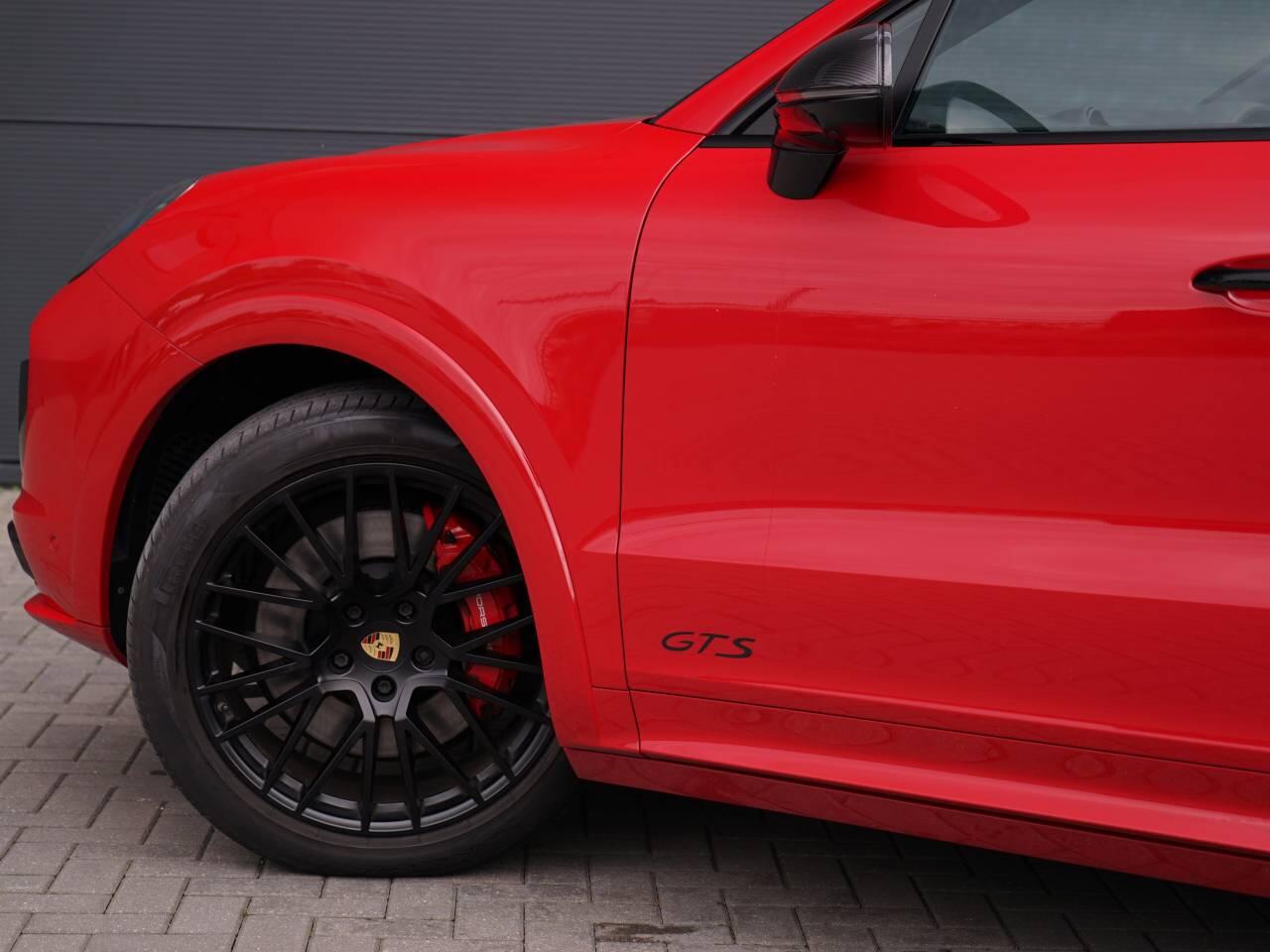 Porsche Cayenne view 63