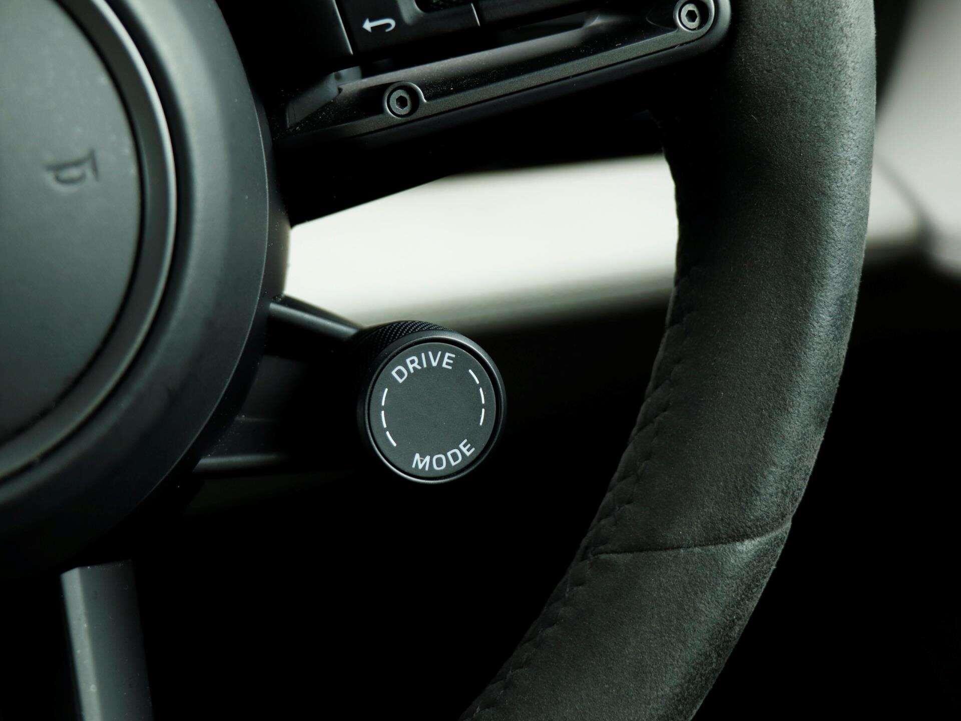 Porsche Taycan view 20