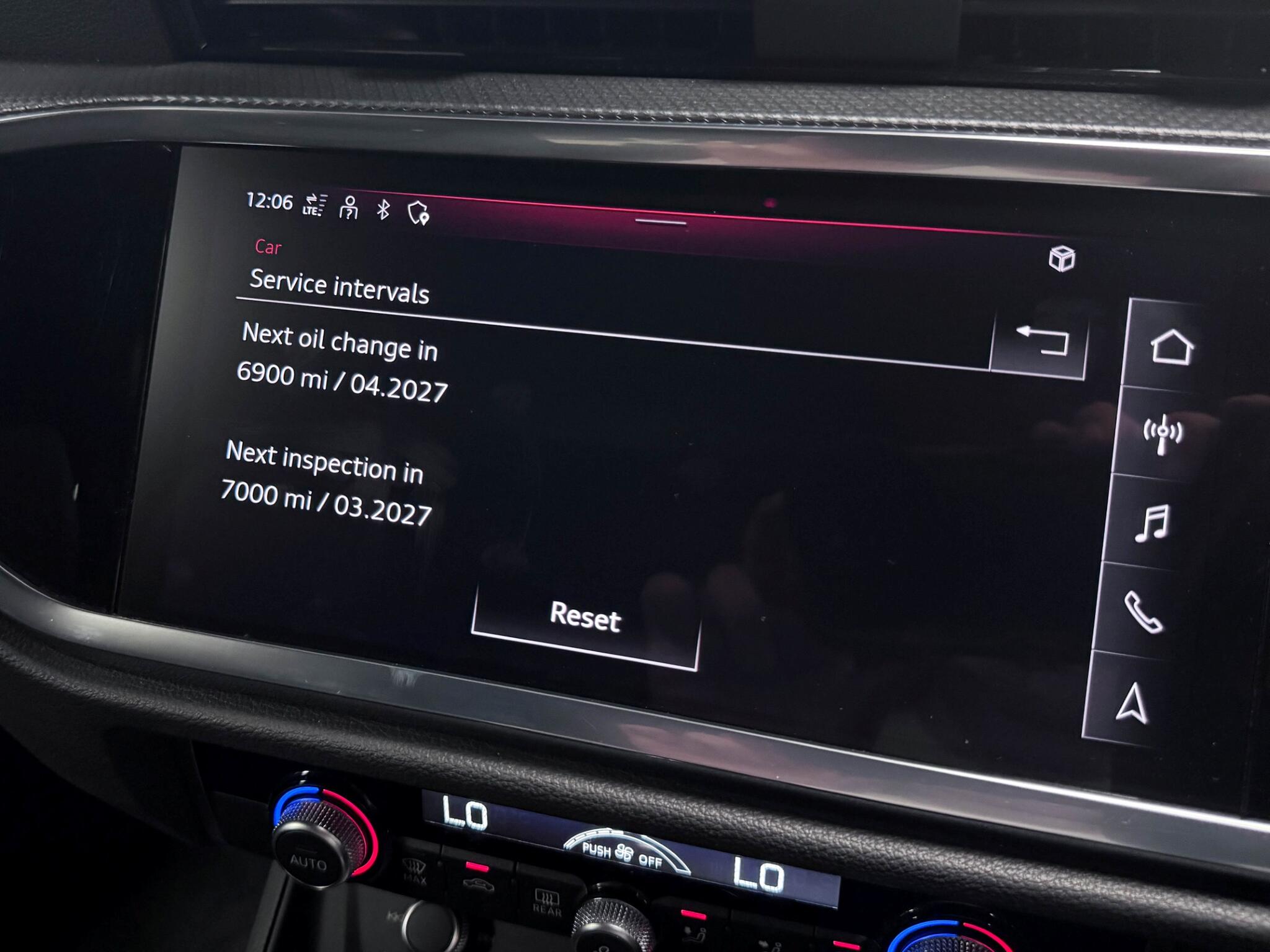 Audi Q3 view 52