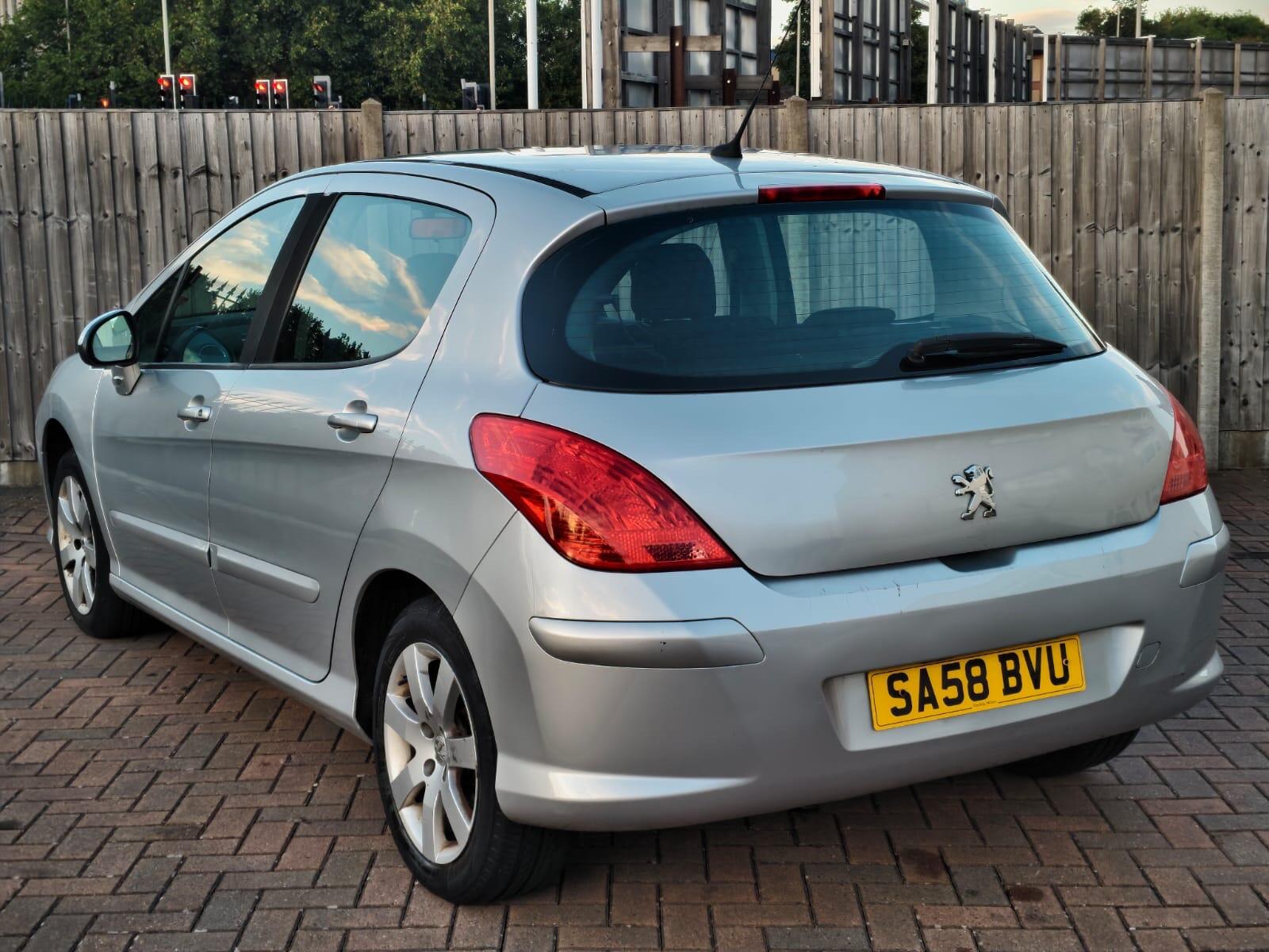 Peugeot 308 view 7