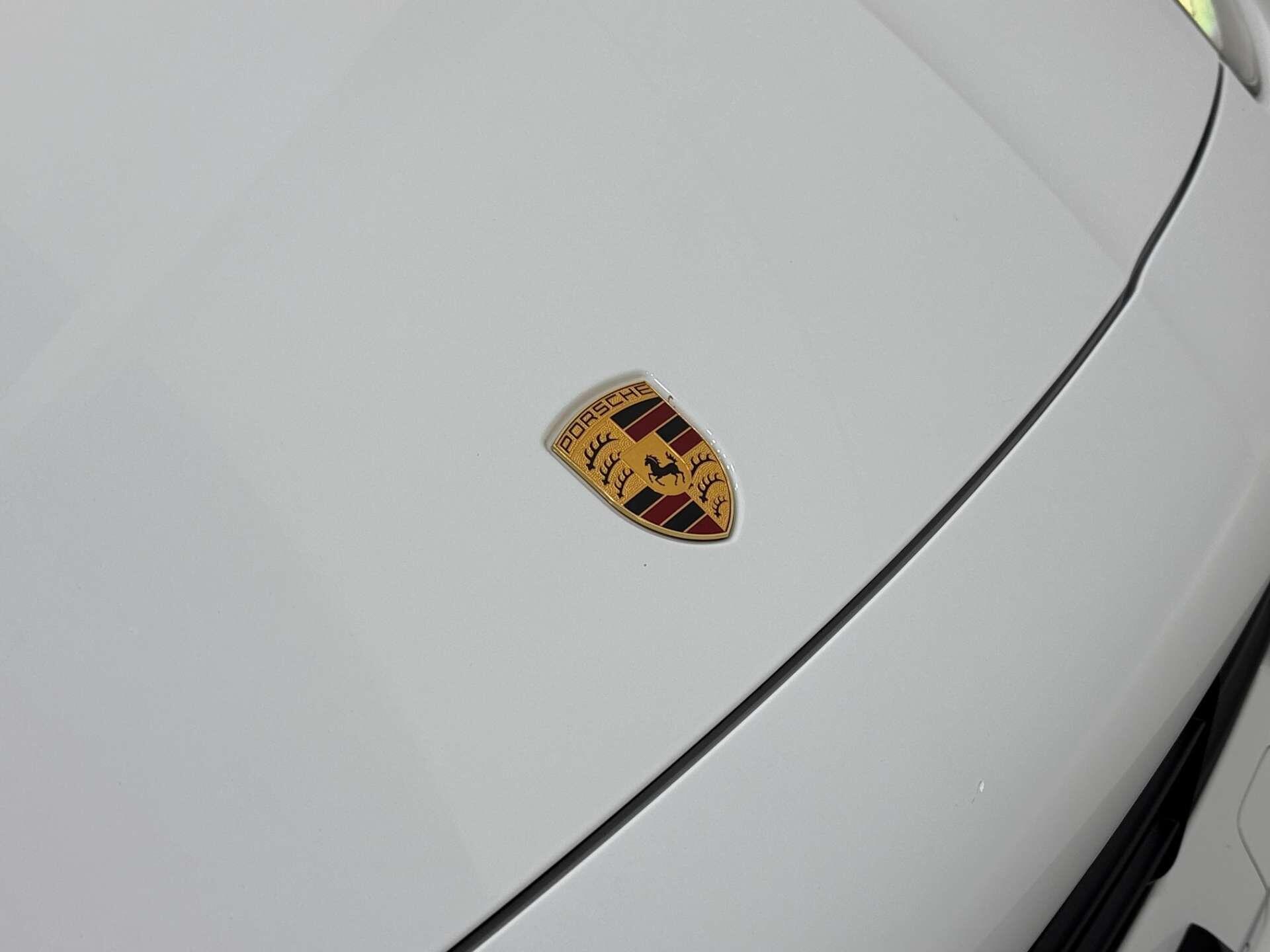 Porsche Cayenne view 34