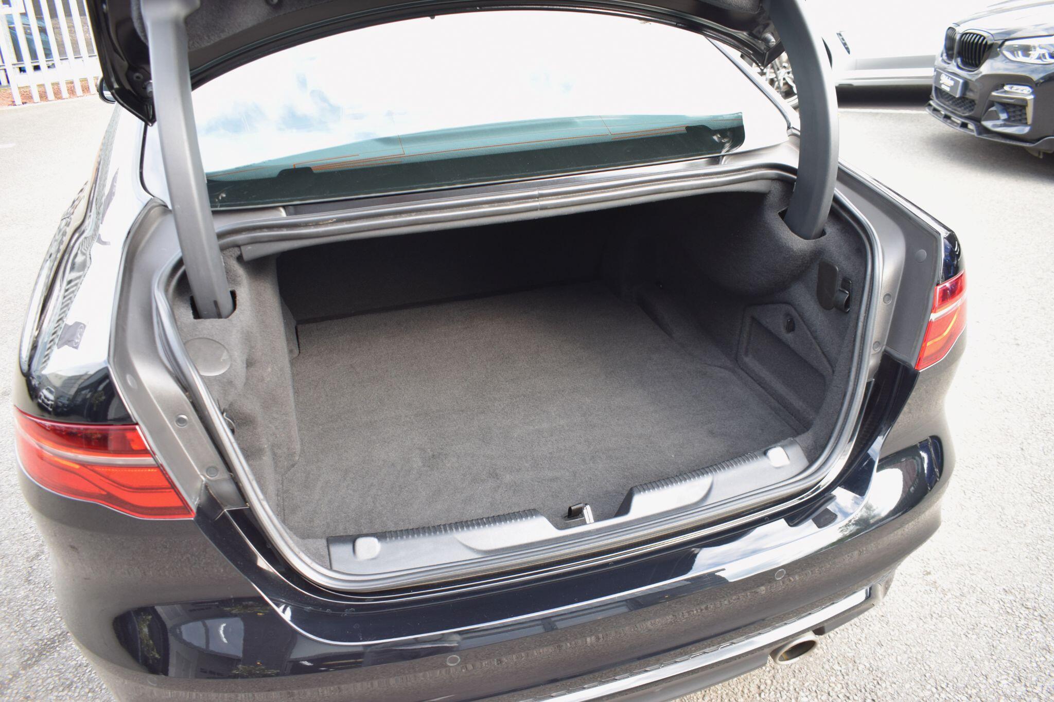 Jaguar Xe view 29