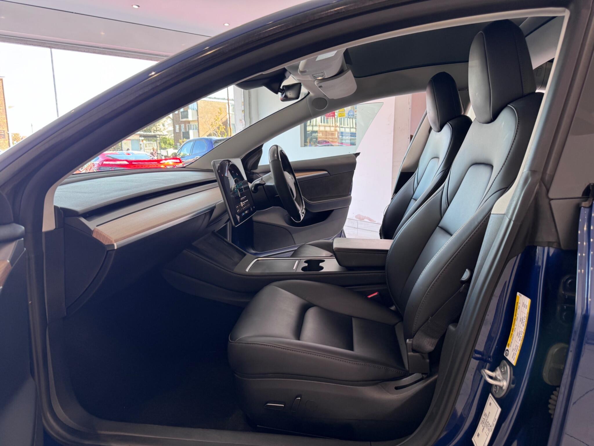 Tesla Model 3 view 9