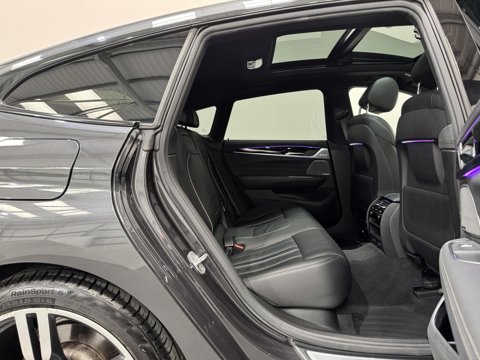 BMW 6 Series view 65