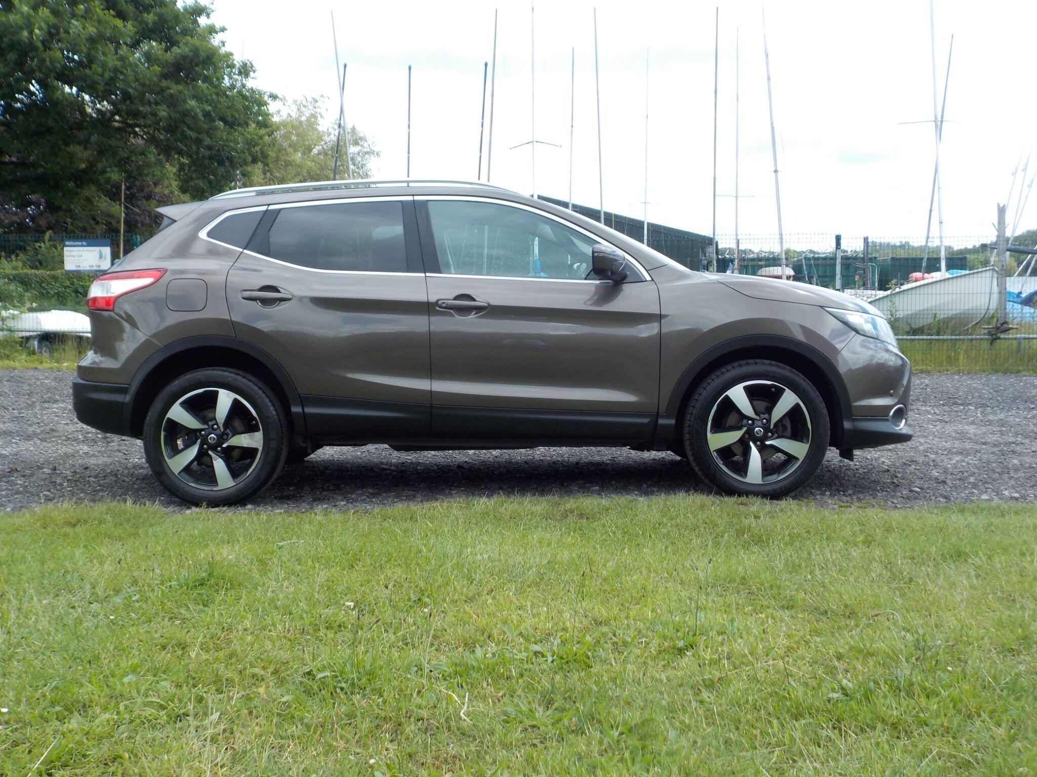 Nissan Qashqai 1.5 dCi n-tec+ 2WD Euro 5 (s/s) 5dr