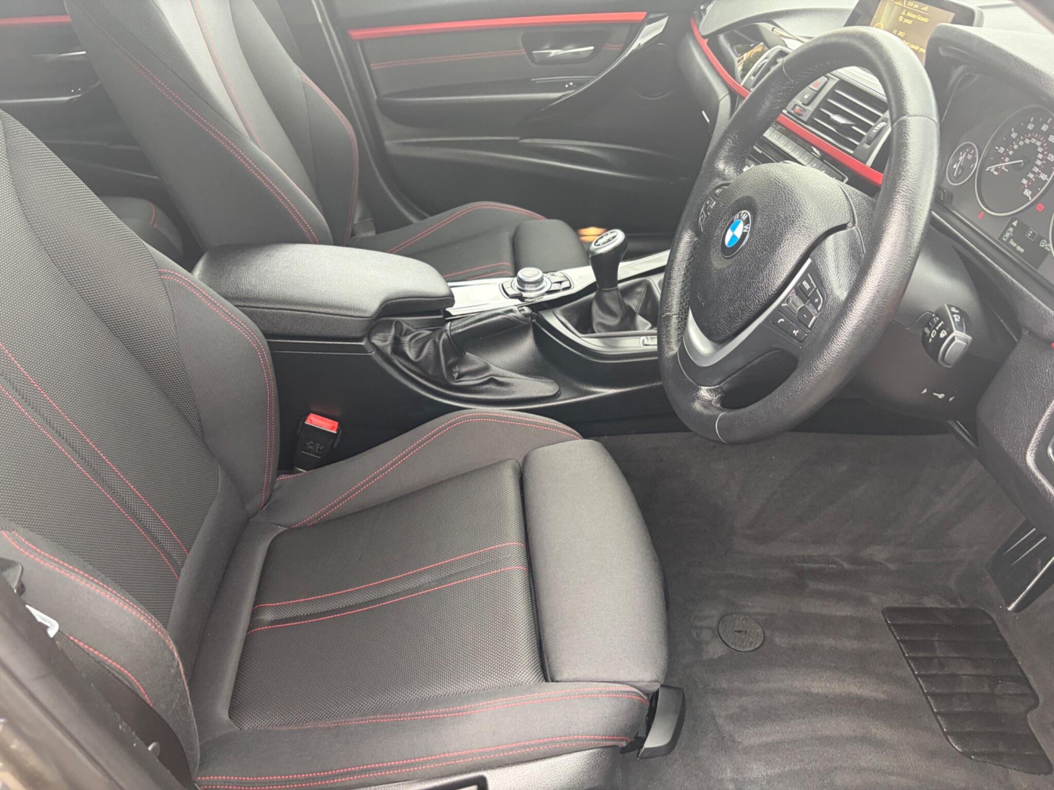 BMW 3 Series view 37