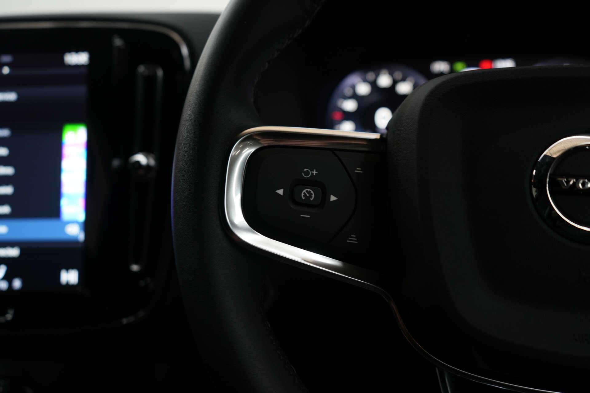 Volvo XC40 view 36