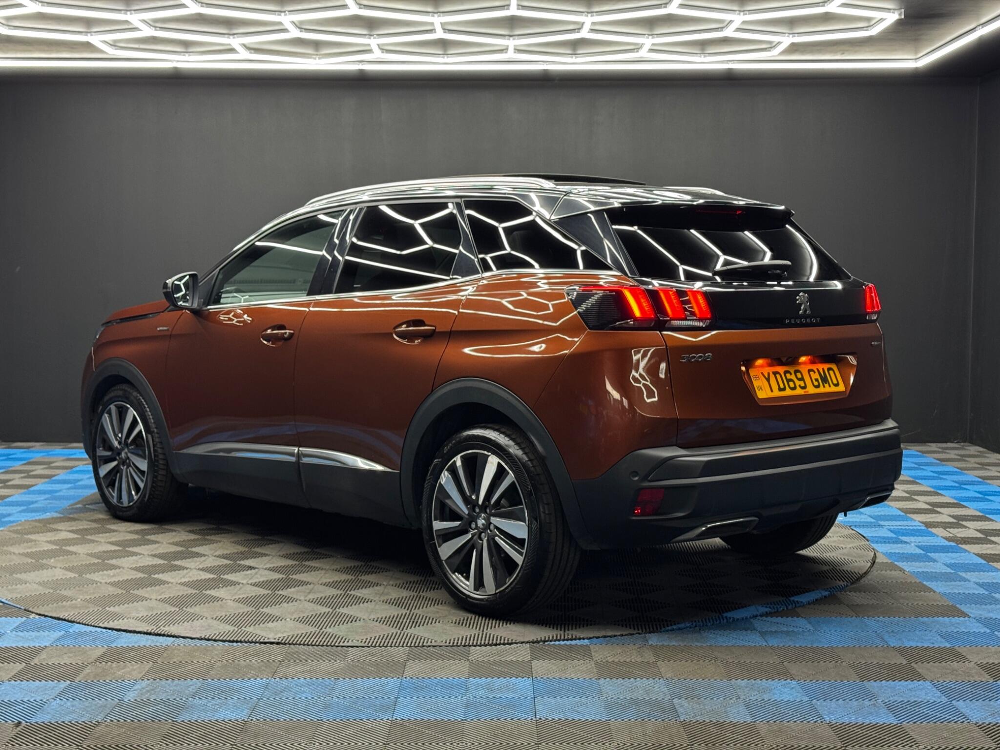 Peugeot 3008 view 7