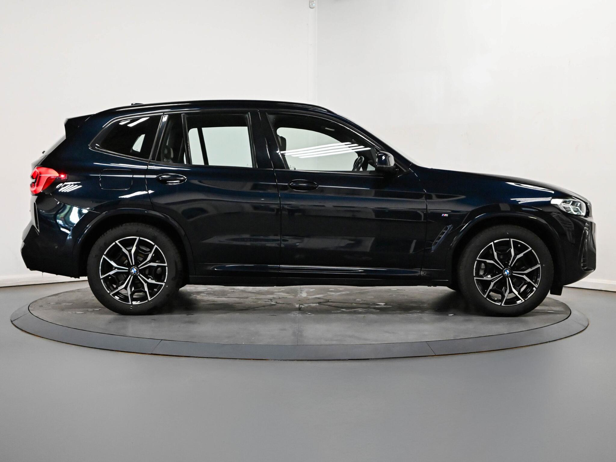 BMW X3 view 23