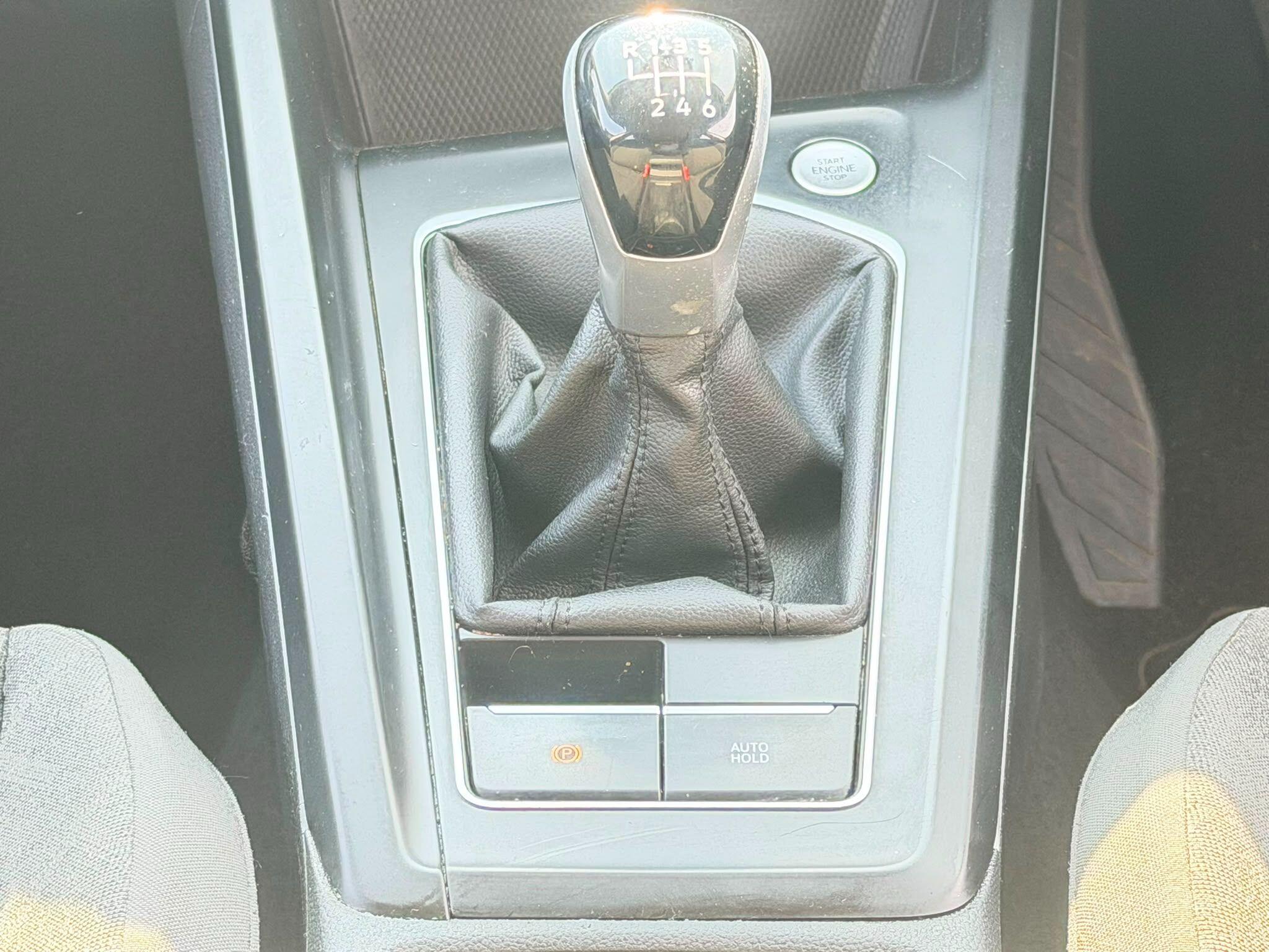 Volkswagen Golf view 22