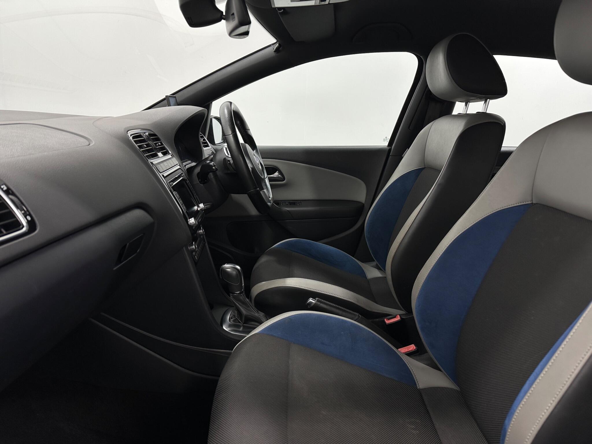 Volkswagen Polo view 33