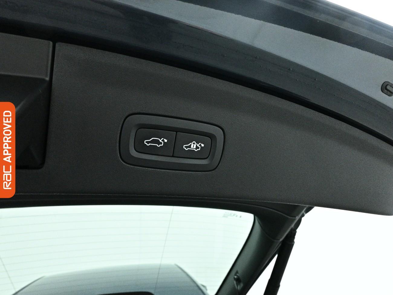 Polestar 2 view 30