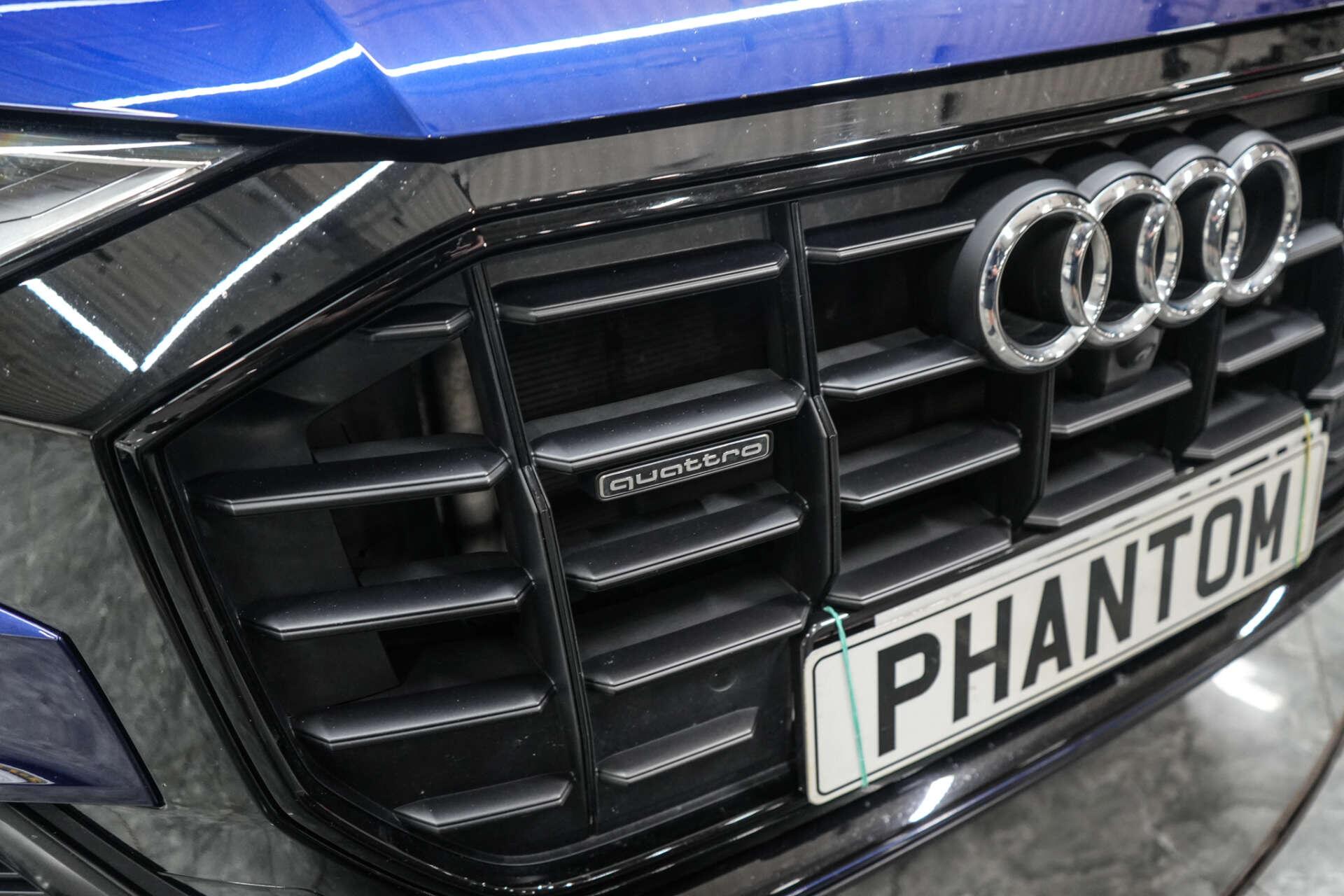 Audi Q8 view 6