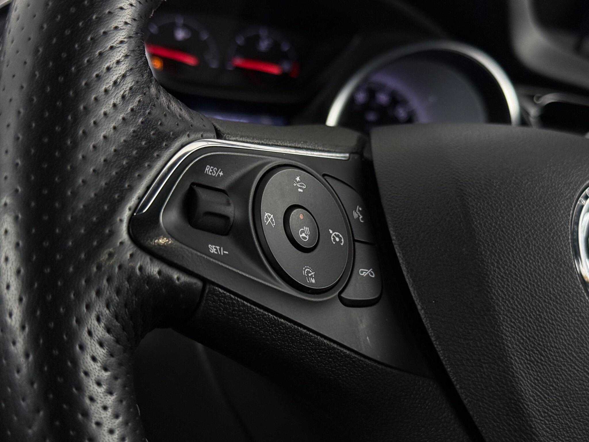 Vauxhall Insignia view 14