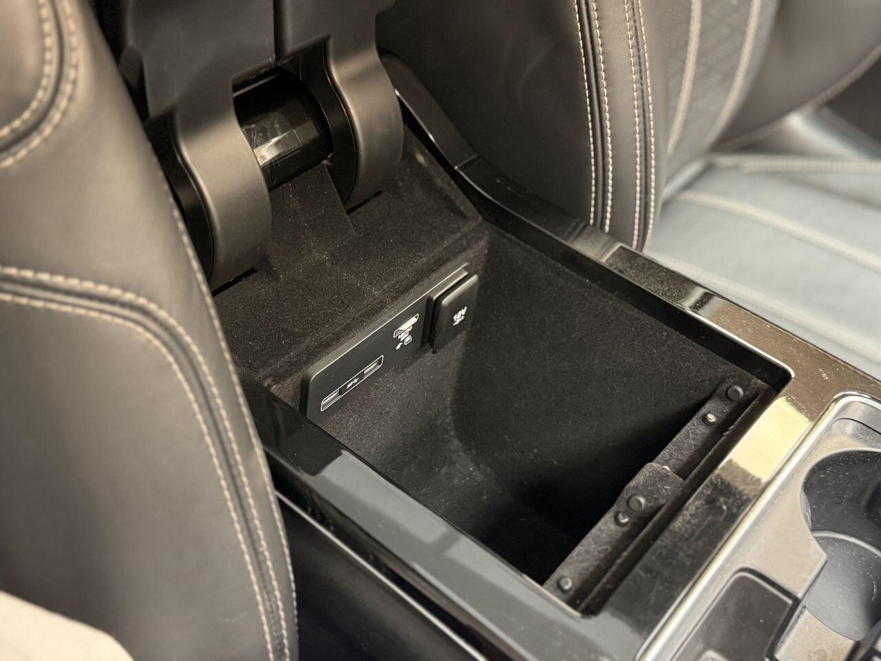 Land Rover Range Rover Velar view 42