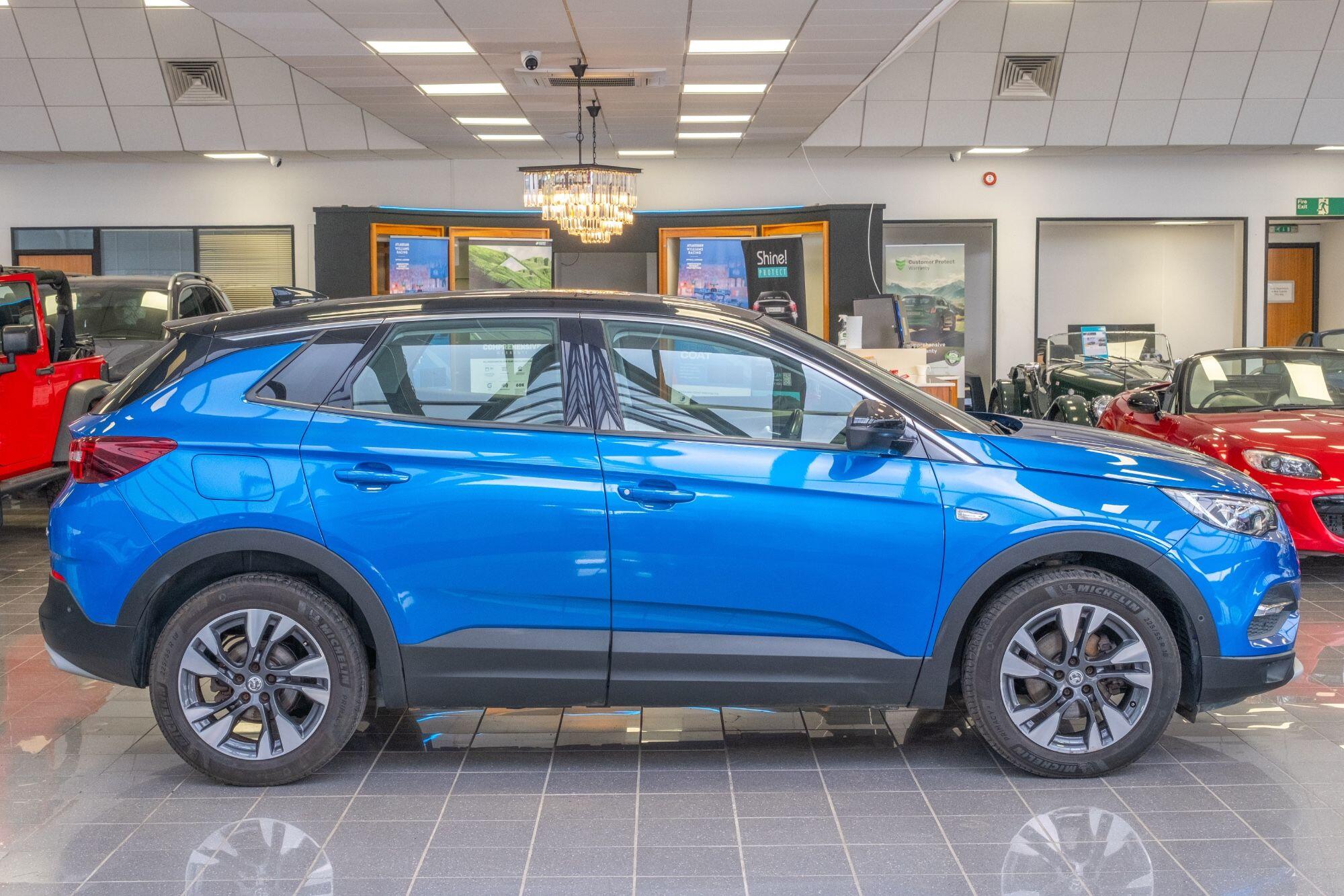 Vauxhall Grandland X view 8