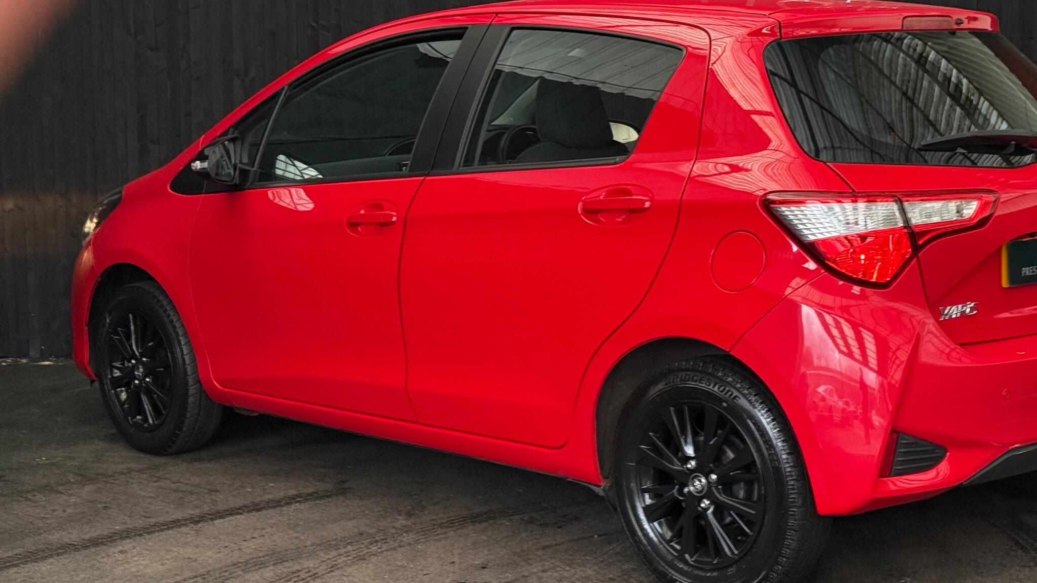 Toyota Yaris view 33