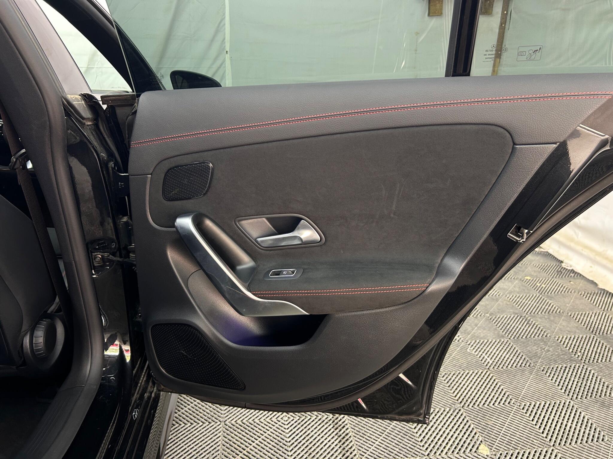 Mercedes-Benz Cla view 29