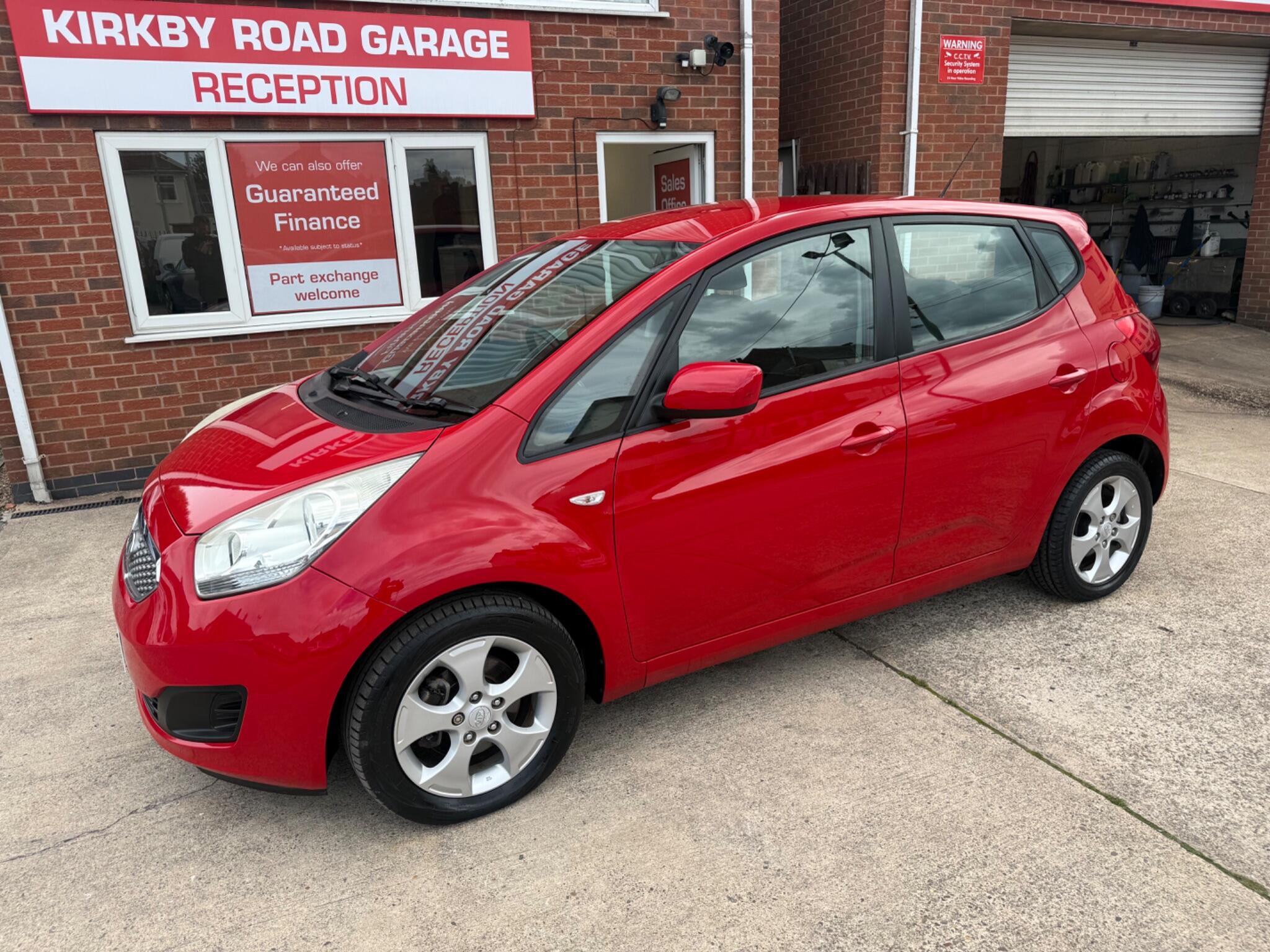 2011 Kia Venga in Red for sale