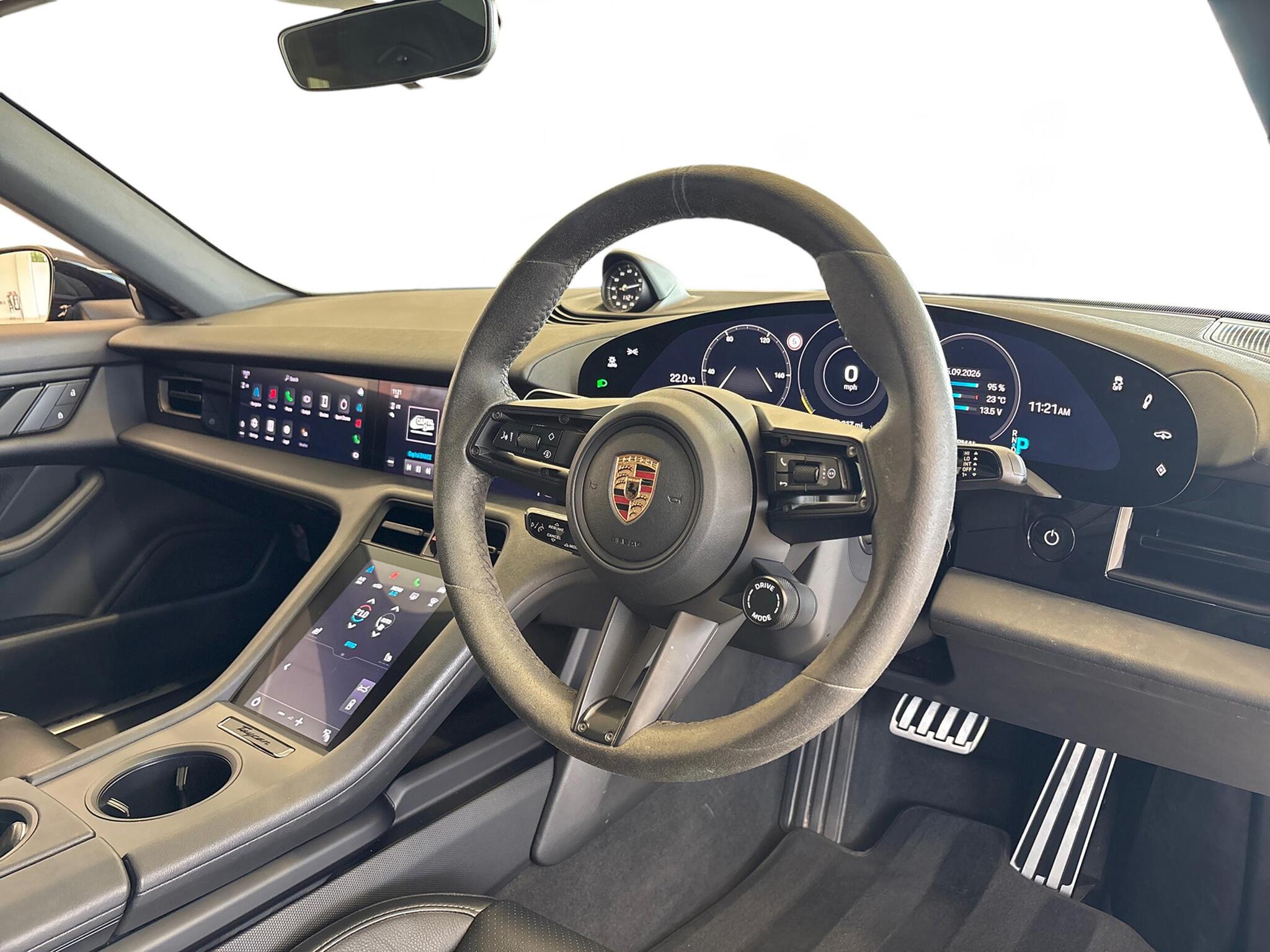 Porsche Taycan view 10