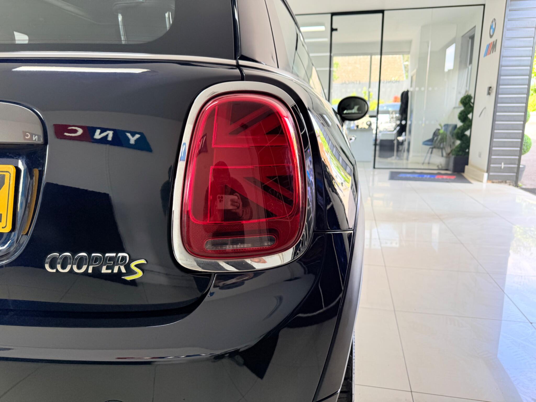 MINI Hatch view 36