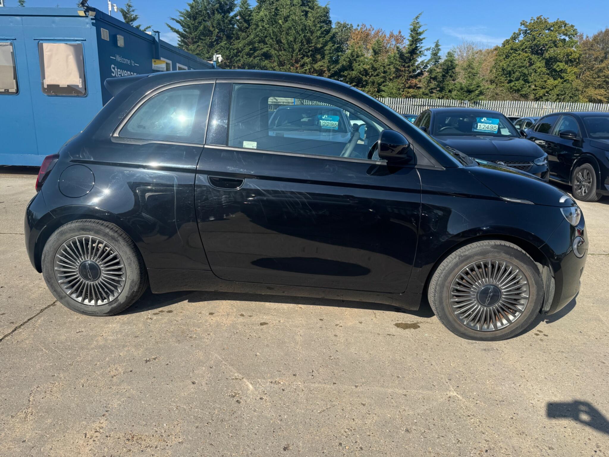 Fiat 500e view 14