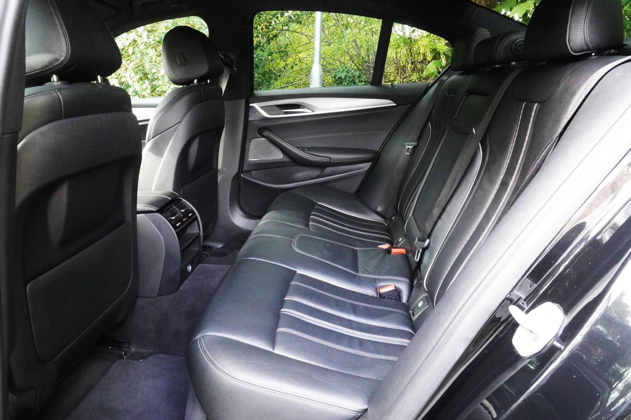 BMW 5 Series view 74