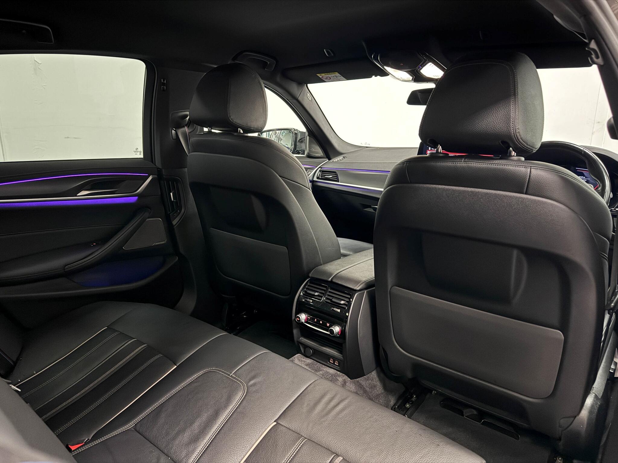 BMW 5 Series view 22