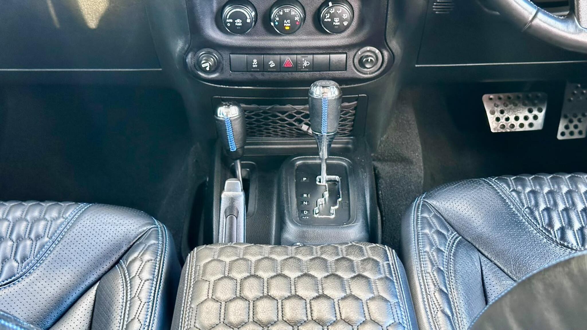 Jeep Wrangler view 36