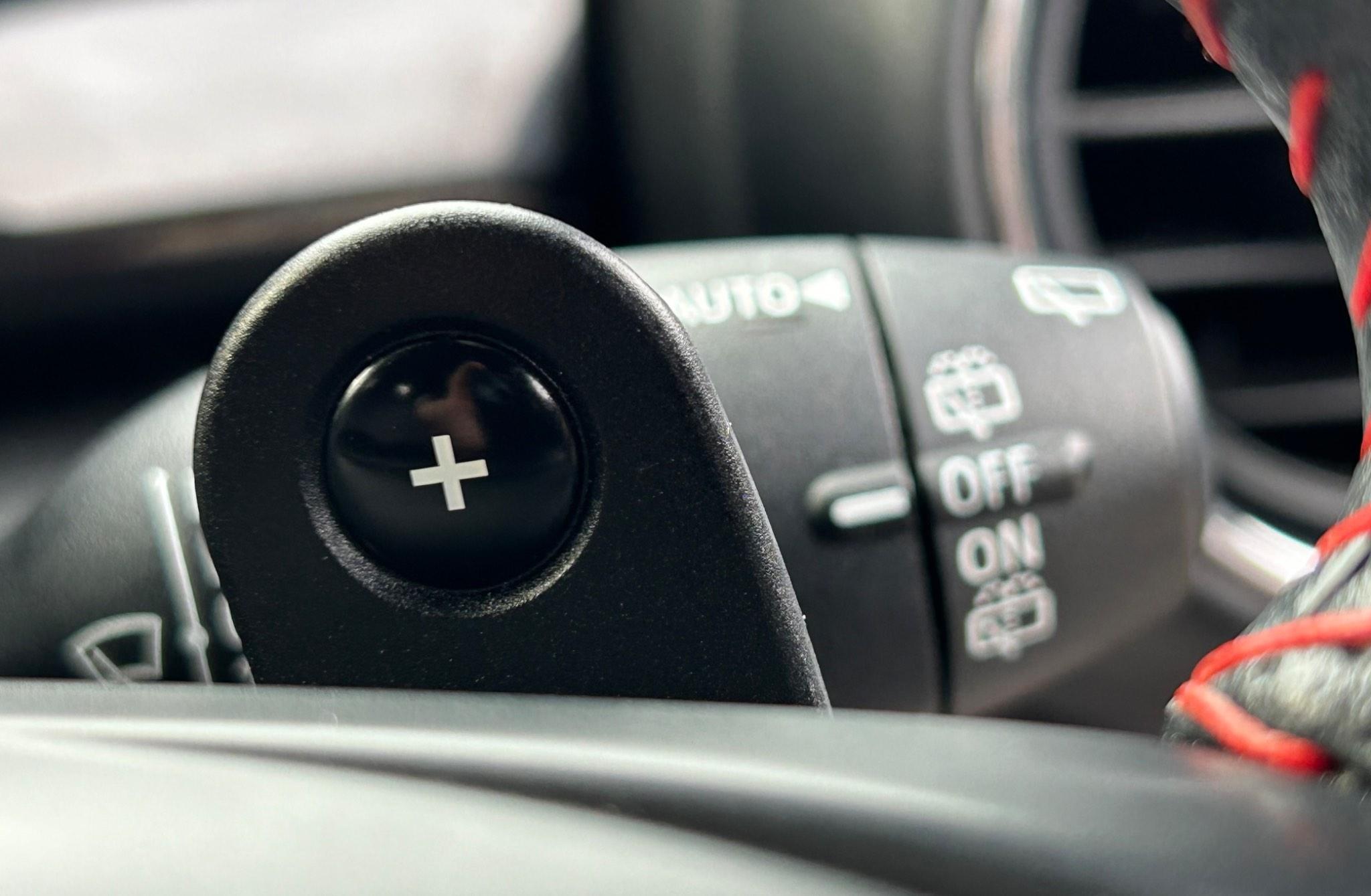 Mini Hatch view 26