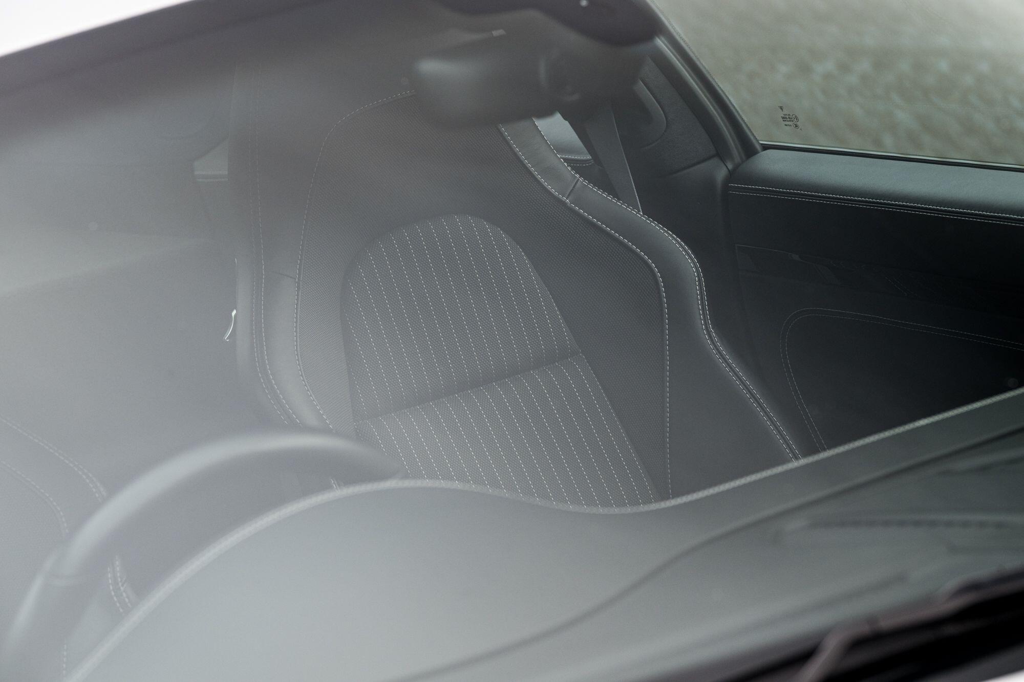 Porsche 911 view 16