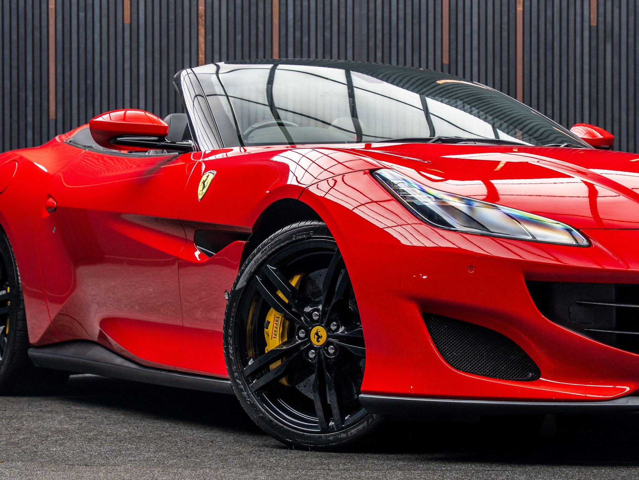 Ferrari Portofino view 9