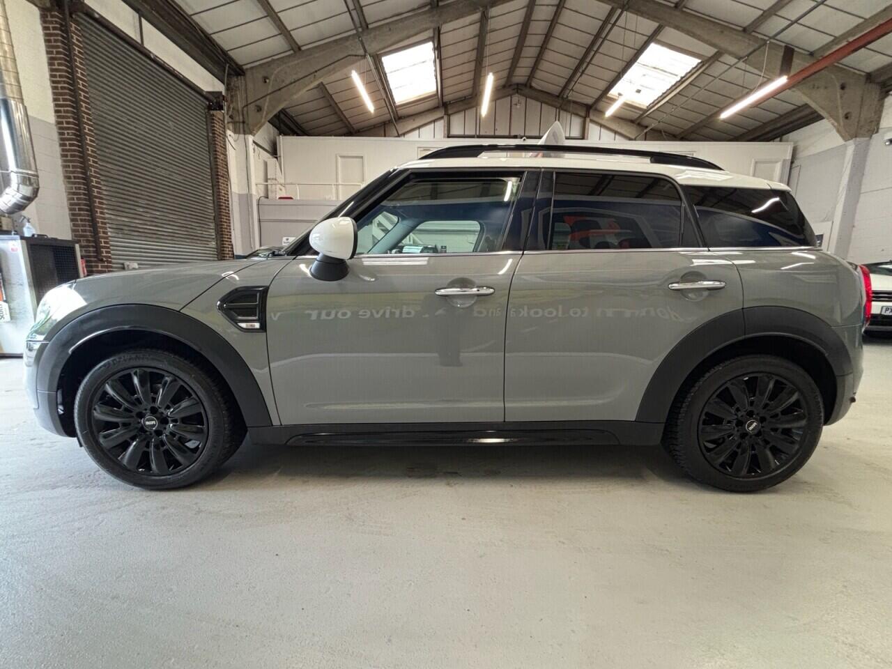 Mini Countryman view 9