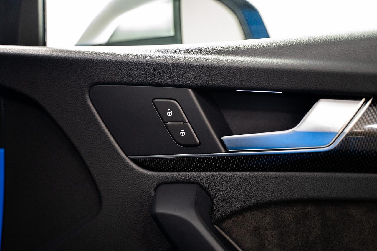 Audi SQ5 view 2